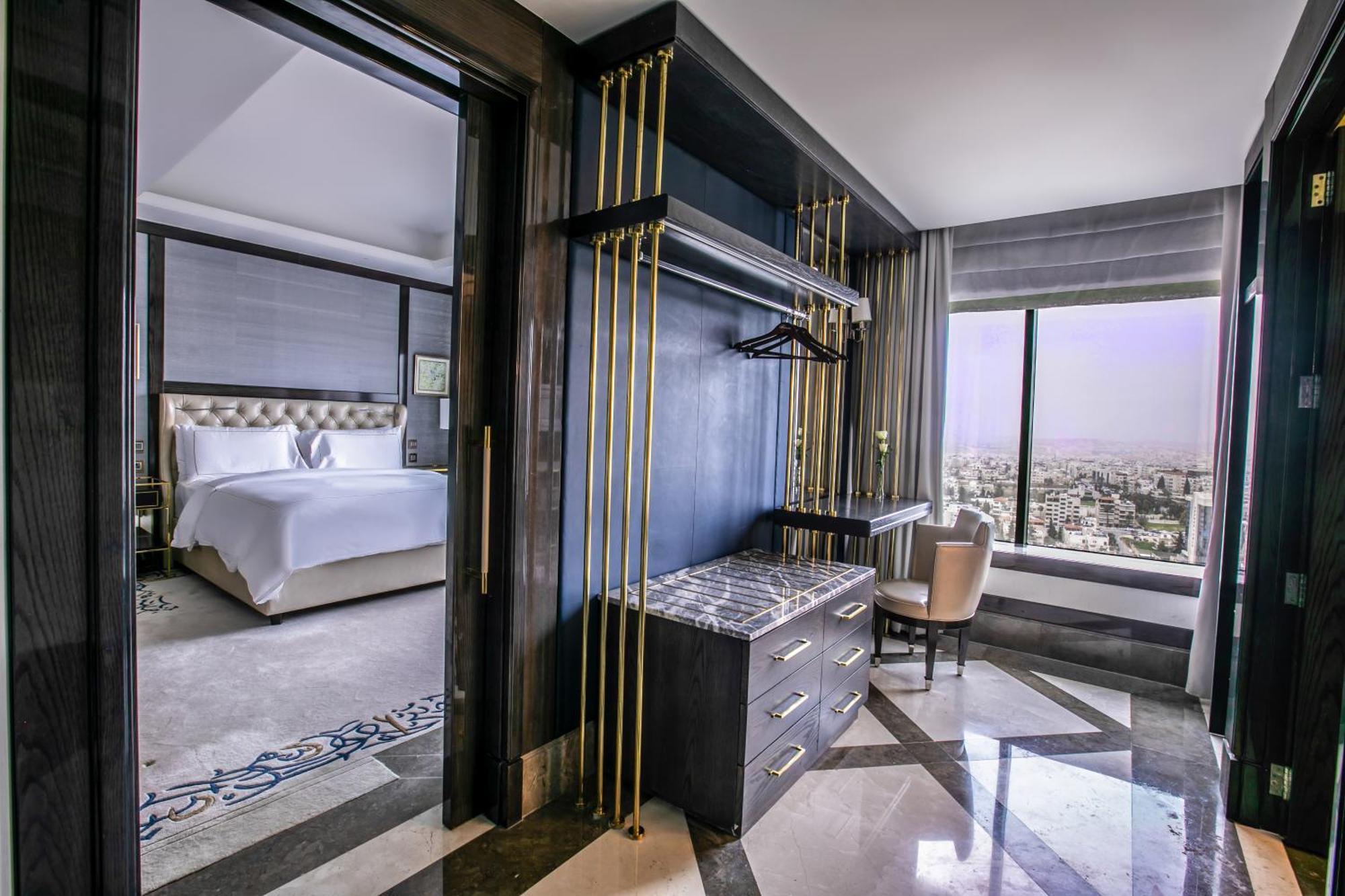 Fairmont Amman Hotel Kültér fotó Suite at the hotel